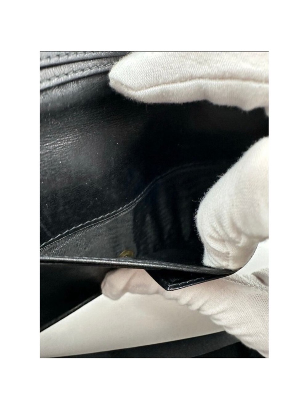 Vintage 1970’s Gucci Black Bi-Fold Suede & Leather Wallet -Authentic - Picture 12 of 13